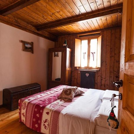 B & B La Guiette Casteldelfino Bagian luar foto