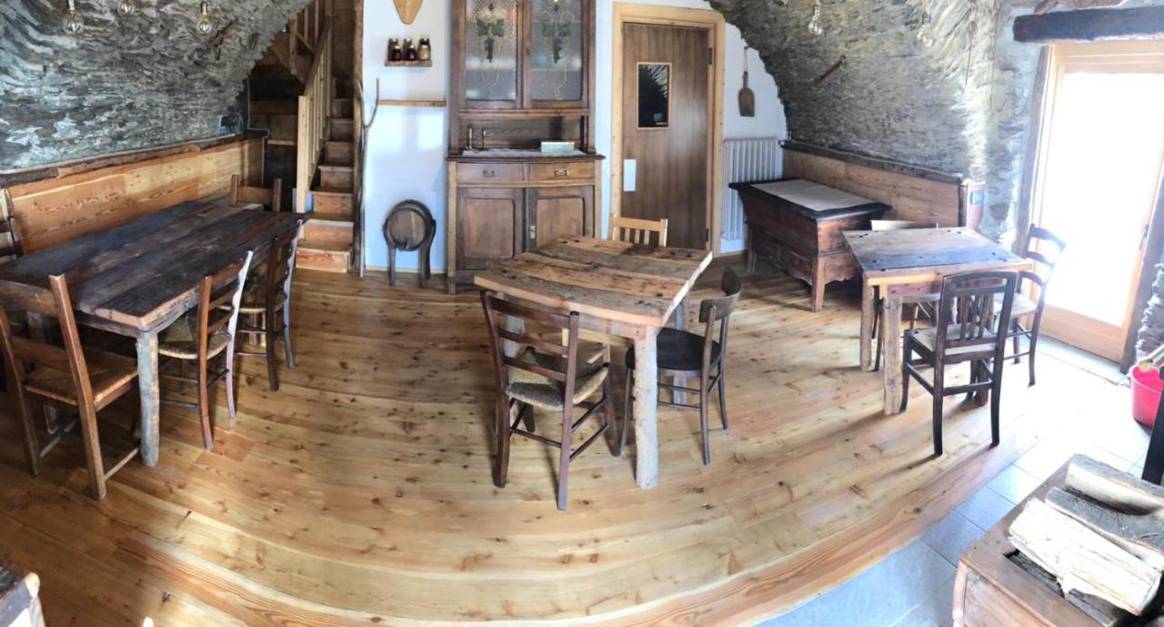 B & B La Guiette Casteldelfino Bagian luar foto