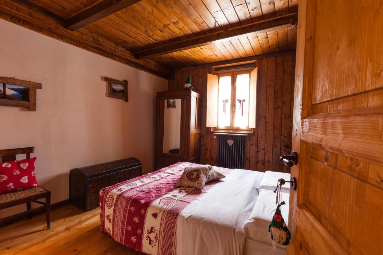 B & B La Guiette Casteldelfino Bagian luar foto